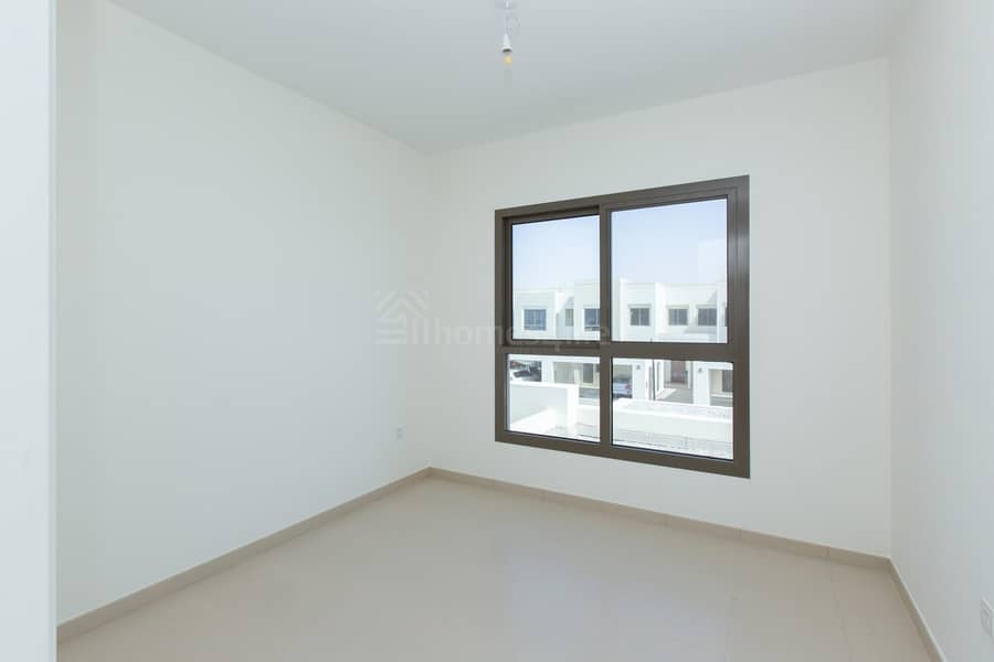 SPACIOUS WITH GREEN BELT VIEW | SOON TO BE VACANT - Image 6