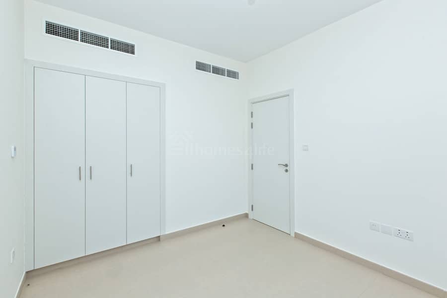 SPACIOUS WITH GREEN BELT VIEW | SOON TO BE VACANT - Image 11