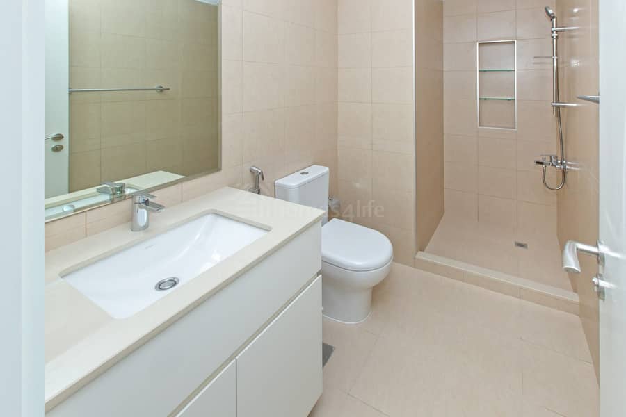 SPACIOUS WITH GREEN BELT VIEW | SOON TO BE VACANT - Image 16