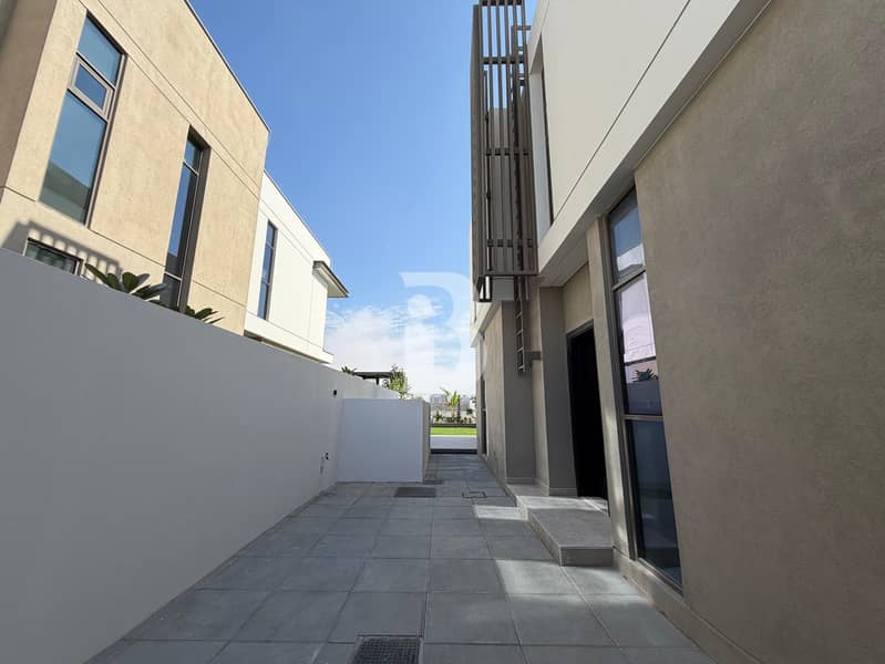 TYPE F| FULL SKYLINE VIEW | LANDSCAPING | NEW - Image 35