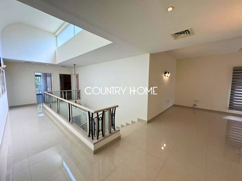 Chic Family Villa with Garden and More - Image 11