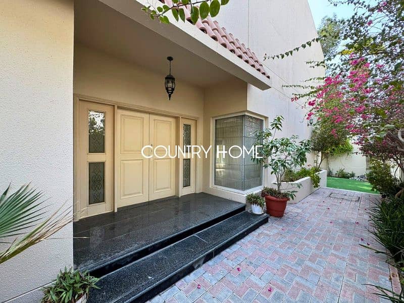 Chic Family Villa with Garden and More - Image 24