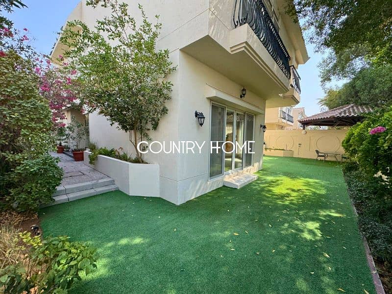 Chic Family Villa with Garden and More - Image 25