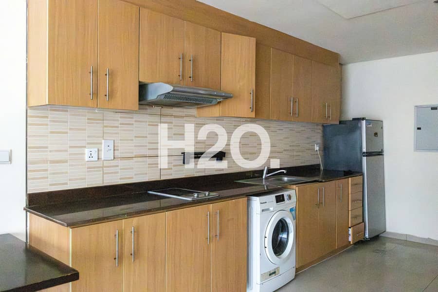 Exclusive | Fully Furnished | Ready to Move - Image 7