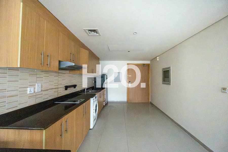 Exclusive | Fully Furnished | Ready to Move - Image 9