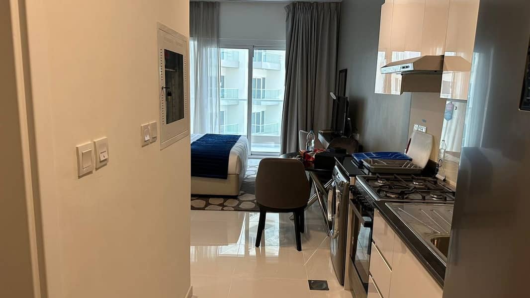 Fully Furnished | High Floor | Pool View