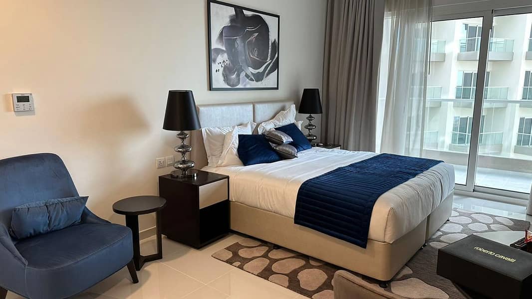 Fully Furnished | High Floor | Pool View - Image 6