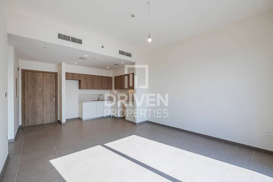 Exclusive and Turnkey Unit | Near Park | Best Deal