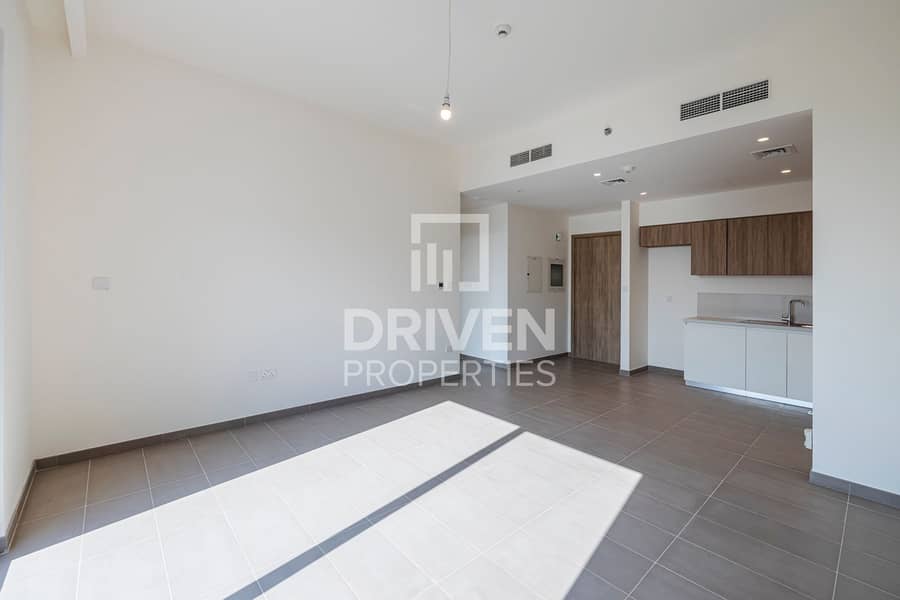 Exclusive and Turnkey Unit | Near Park | Best Deal - Image 7