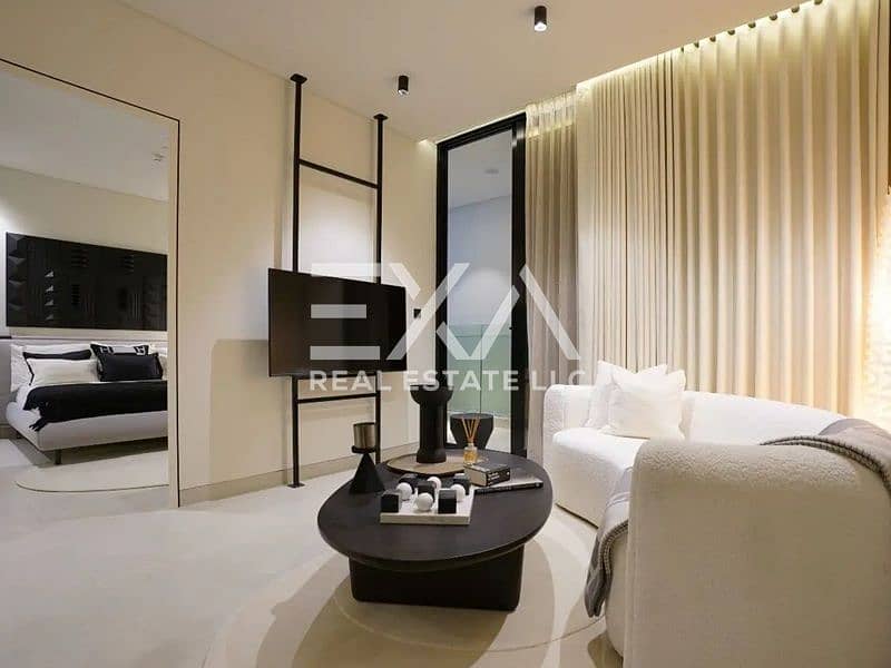 Prime Location I Pool and Park View I Luxury Apartment