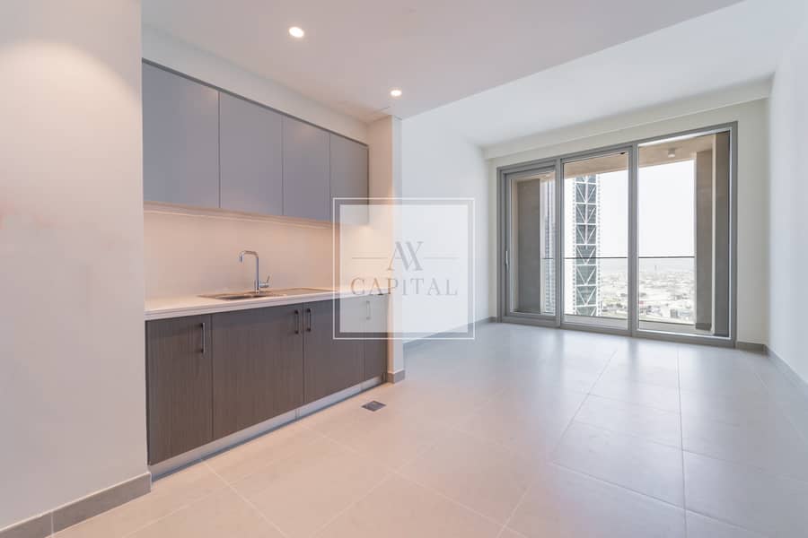 Unfurnished | High Floor | Modern | Spacious