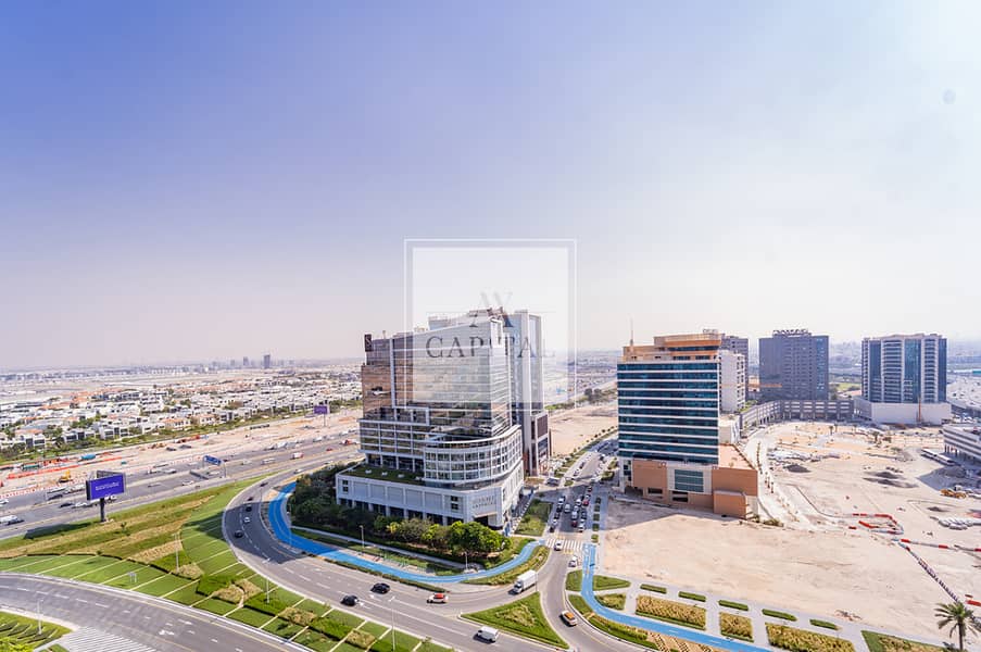 Large layout | Prime Location | Modern Furnishing - Image 9