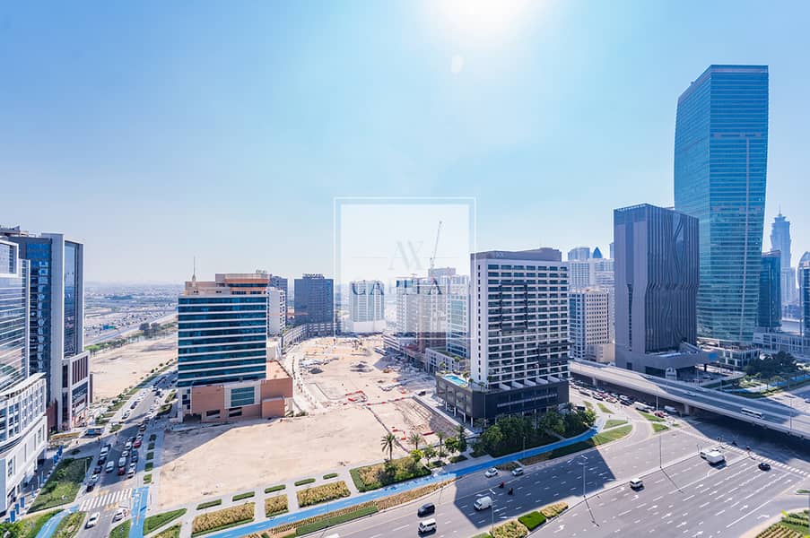 Large layout | Prime Location | Modern Furnishing - Image 10