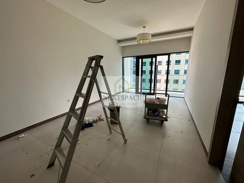 Modern 1 bedroom | Luxury and Spacious | Prime Location - Image 9