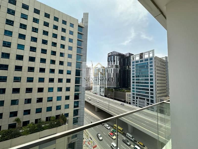 Modern 1 bedroom | Luxury and Spacious | Prime Location - Image 10