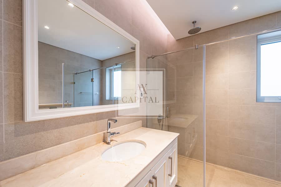 Close to Lagoon & Park | Well Kept | Vacant - Image 21