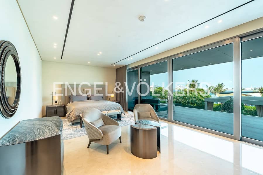 Prestigious Luxurious Living | with Private Pool - Image 11