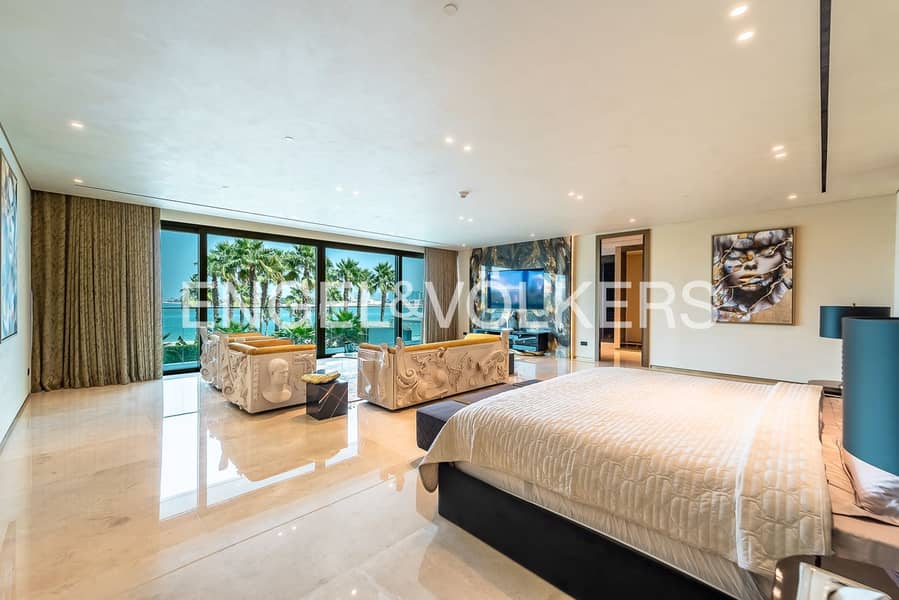 Prestigious Luxurious Living | with Private Pool - Image 14