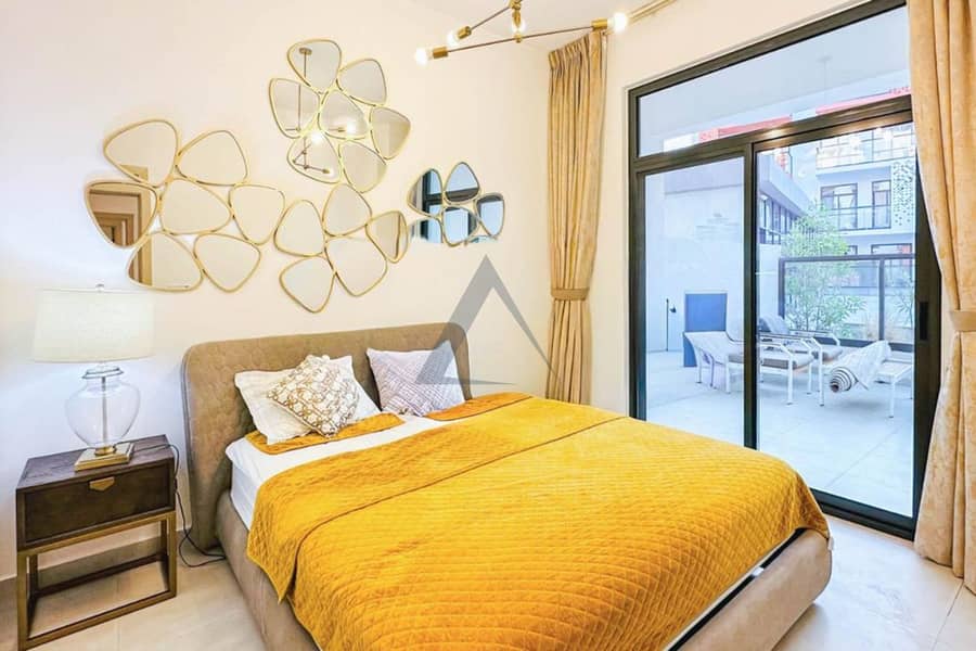 Furnished 2bhk Vacant : Pool View : Huge Terrace