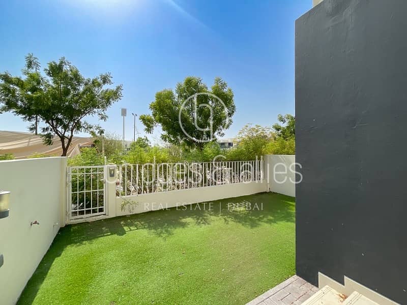 4 BED | 3M | DIRECT ON PARK | BEST VALUE | NEW