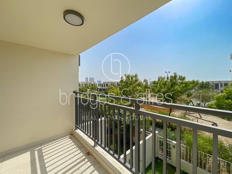 4 BED | 3M | DIRECT ON PARK | BEST VALUE | NEW