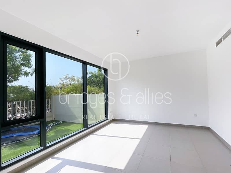 4 BED | 3M | DIRECT ON PARK | BEST VALUE | NEW - Image 14