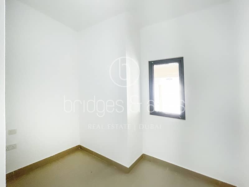 4 BED | 3M | DIRECT ON PARK | BEST VALUE | NEW - Image 15