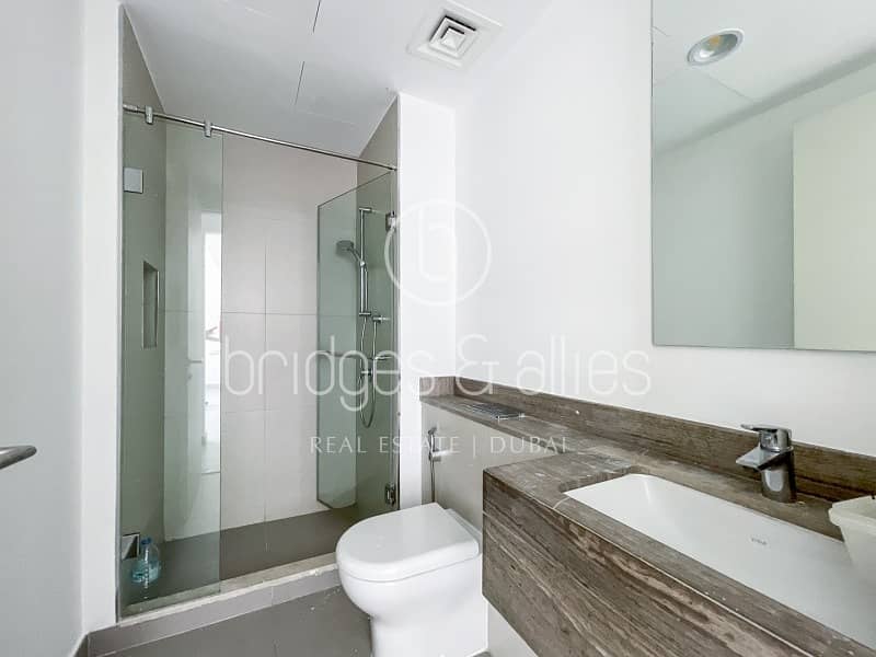 4 BED | 3M | DIRECT ON PARK | BEST VALUE | NEW - Image 18