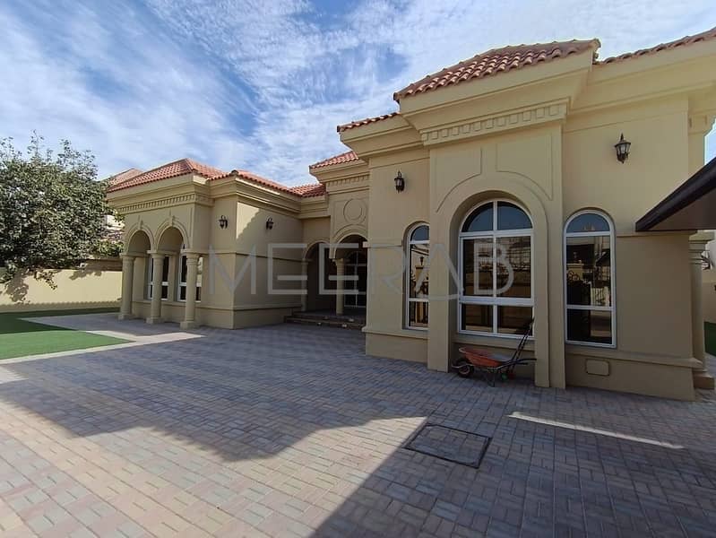 | NEW AND SPACIOUS VILLA WITH SERVICE BLOCK |