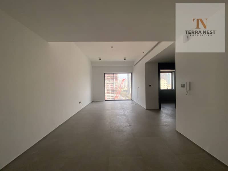 MODERN LIVING | SEPARATE LAUNDRY | CLOSE TO FIVE HOTEL AND MALL