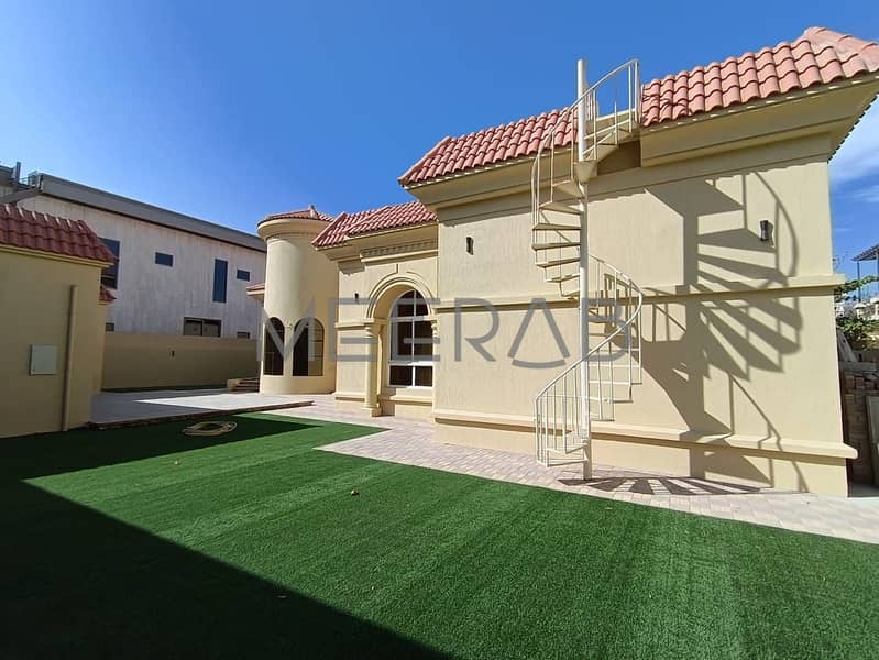 | NEW AND SPACIOUS VILLA WITH SERVICE BLOCK | - Image 23