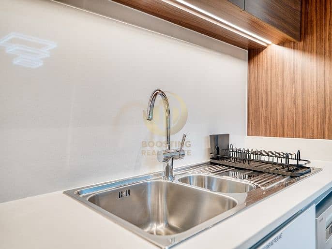 FULLY FURNISHED |WATER VIEW | HIGH FLOOR - Image 7