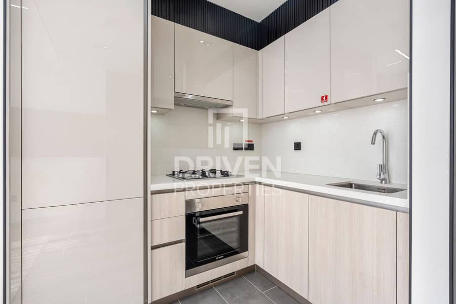 Upgraded | High Floor | Furnished | Lagoon View - Image 7