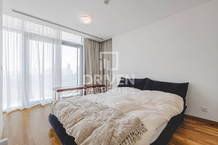 Desirable Apt | Burj View | Prestigious Location - Image 9