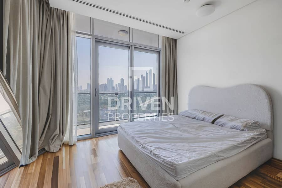 Desirable Apt | Burj View | Prestigious Location - Image 11