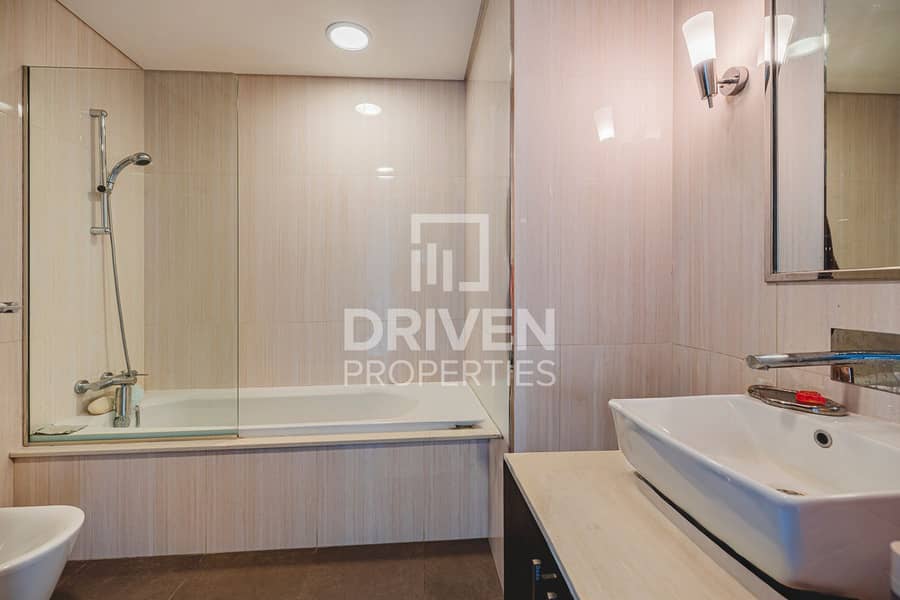 Desirable Apt | Burj View | Prestigious Location - Image 14