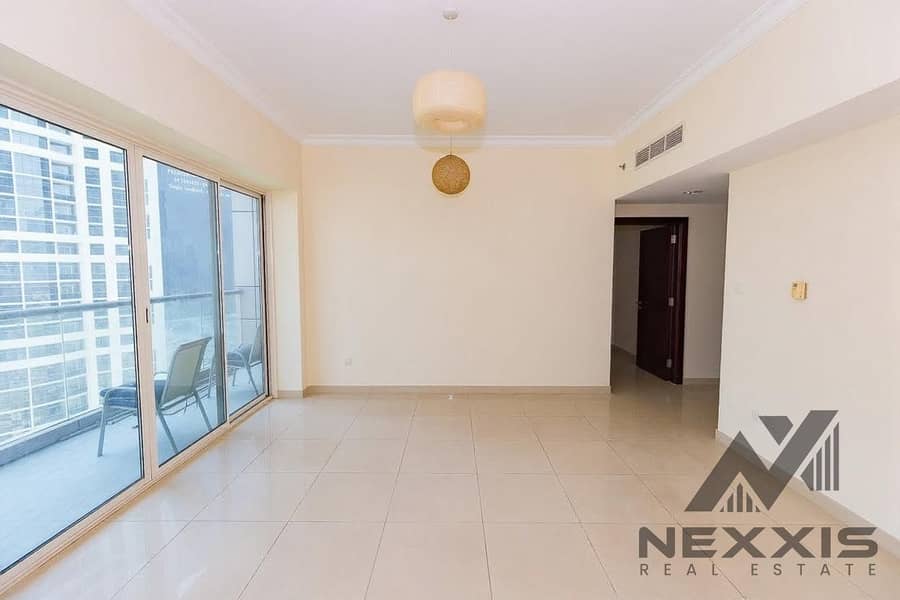 HUGE LAYOUT | LAKE VIEW | FAMILY ORIENTED