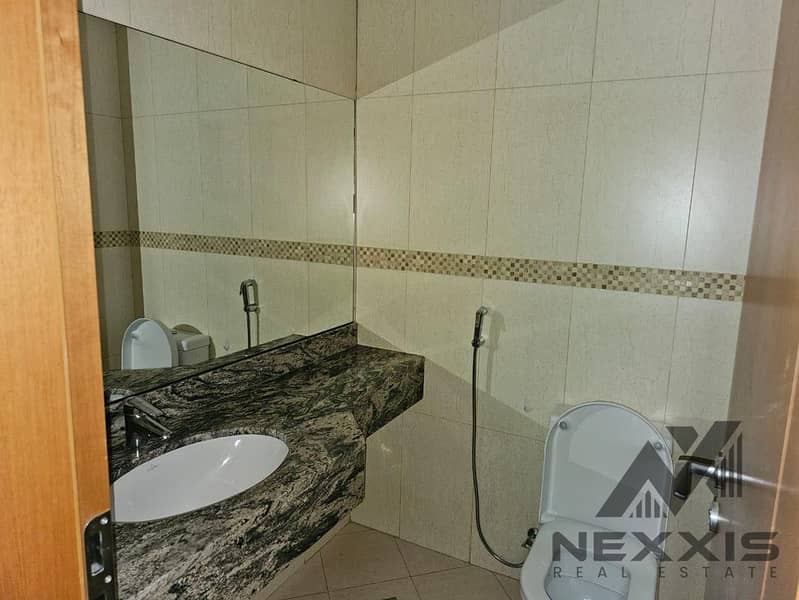 FAMILY ORIENTED | AFFORDABLE | MARINA VIEW | UPGRADED - Image 11