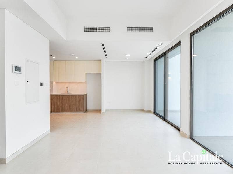 Ready to Move | Spacious Layout | Prime Locaiton