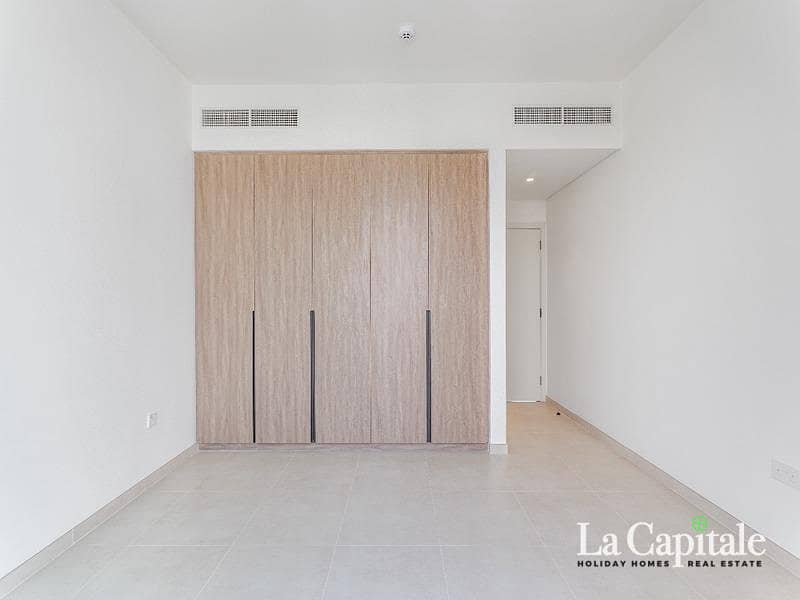 Ready to Move | Spacious Layout | Prime Locaiton - Image 11