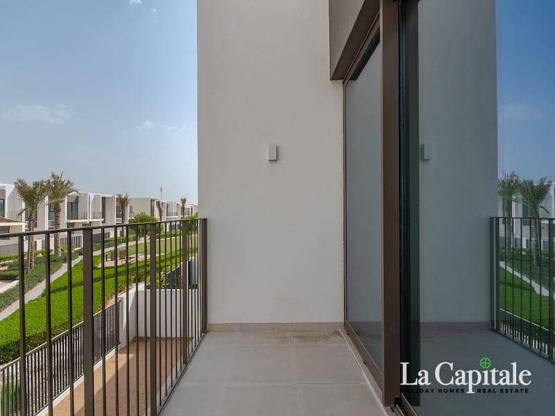 Ready to Move | Spacious Layout | Prime Locaiton - Image 17