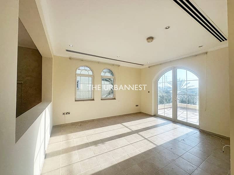 District 3 | Vacant | Ready to Move In - Image 8
