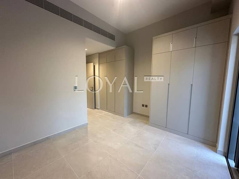 Single row Vacant unit Mortgage acceptable - Image 13