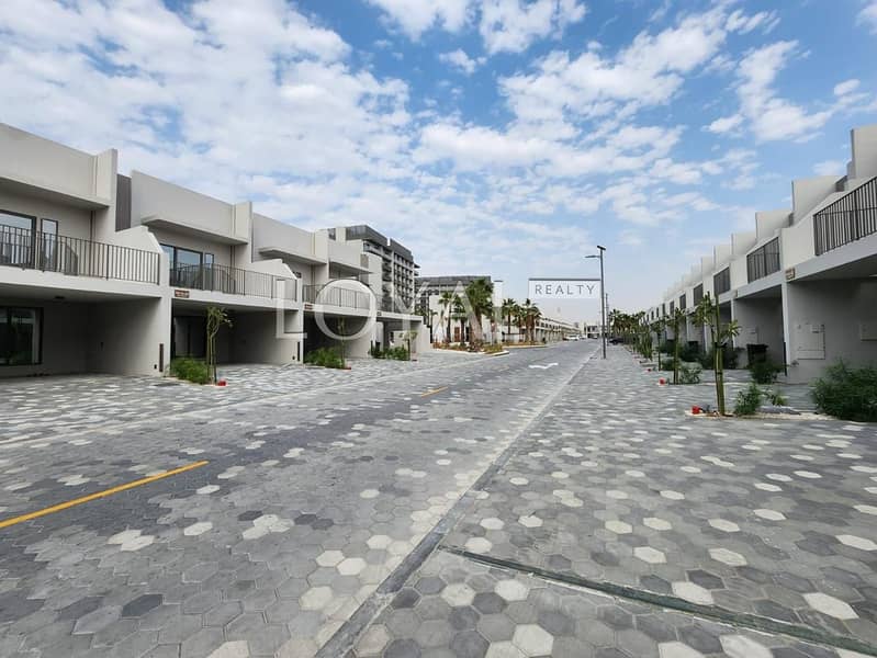 Single row Vacant unit Mortgage acceptable - Image 22