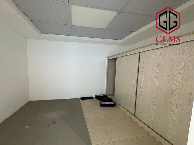 HUGE AREA | SERVANT BLOCK | PRIVATE POOL | GARDEN - Image 7