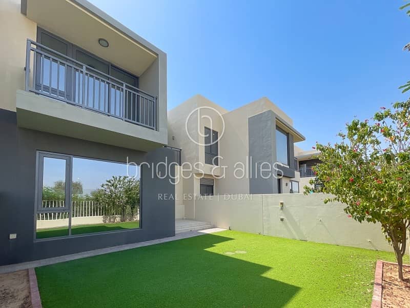 2E | SINGLE ROW | LARGE PLOT | CAMEL TRACK VIEW