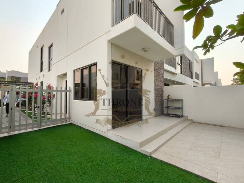 R2EM - SIngle Row - Vacant - Unfurnished