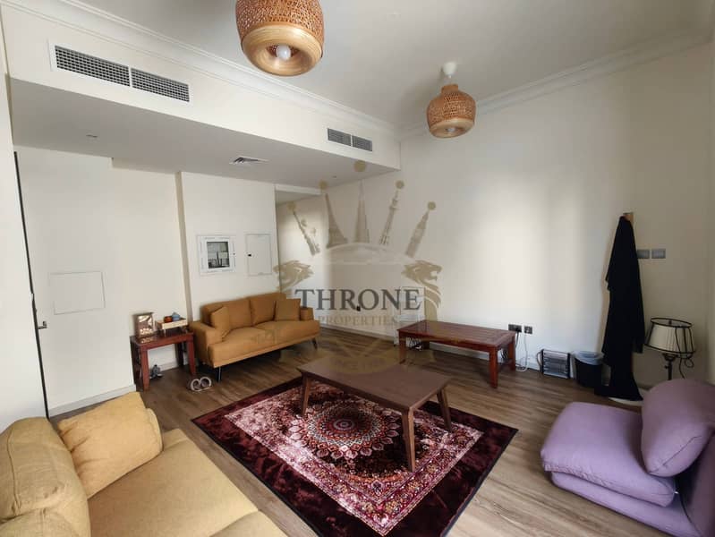 R2EM - SIngle Row - Vacant - Unfurnished