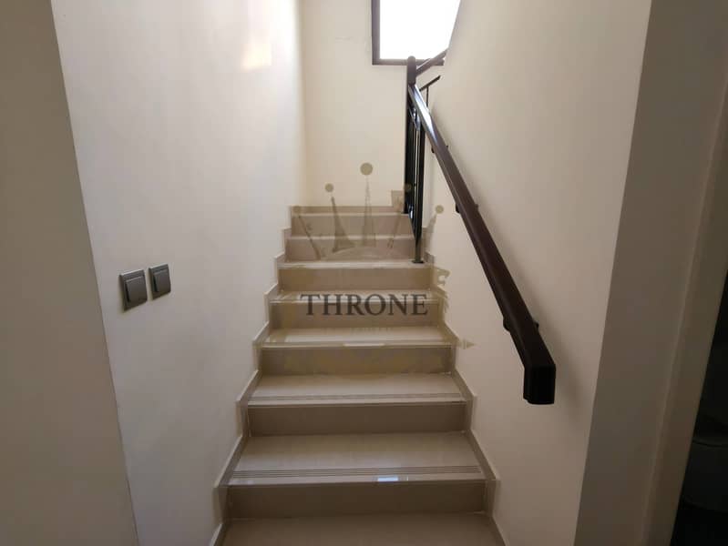 R2EM - SIngle Row - Vacant - Unfurnished - Image 8