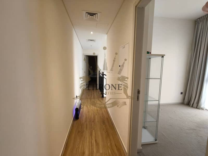 R2EM - SIngle Row - Vacant - Unfurnished - Image 10